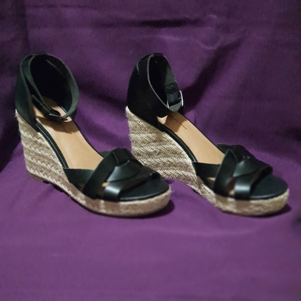 Time and Tru Black and Tan Wedge's